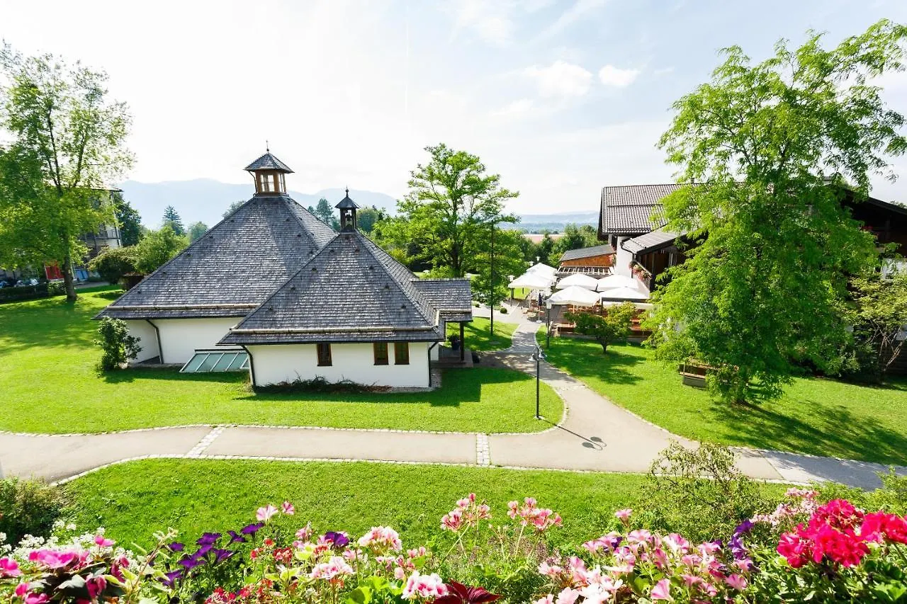 Hotel Alpenblick Ohlstadt 3*,
